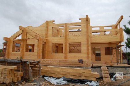Основные этапы строительства дома из бруса