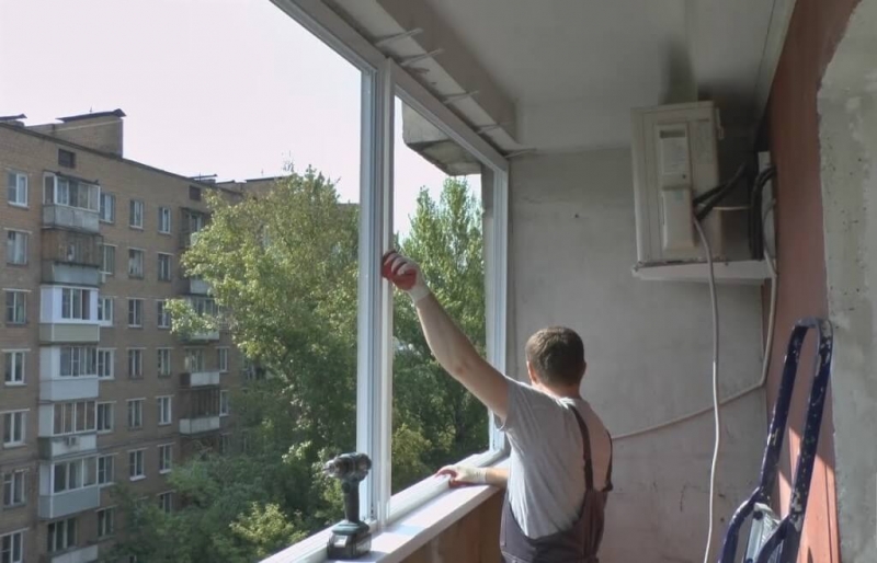 Капитальный ремонт балкона своими руками в панельном доме: правильные рекомендации